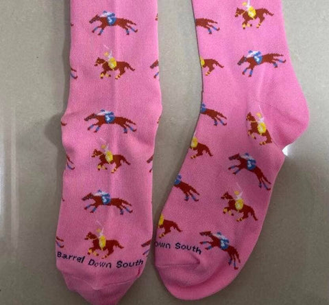 Barrel Down South - Horse Racing Horse Down The Stretch Socks - Pink